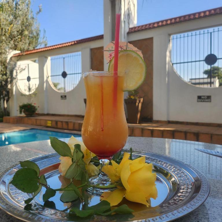 Casa Grande Guest Lodge Бритс Екстериор снимка